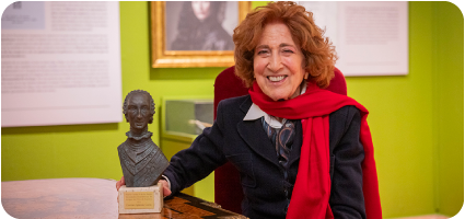 Carmen Iglesias, directora de la Real Academia de la Historia, recibe el Premio Carlos III de las Reales Sociedades Económicas en su primera edición